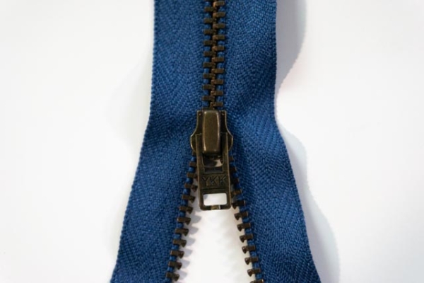 YKK nicht teilbarer Reißverschluss klein Metall jeansblau Ökotex 100