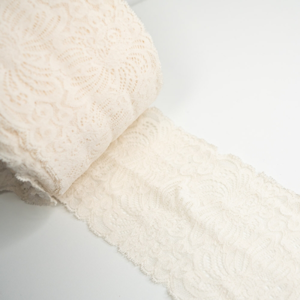 Elastische Spitzenborte Blume 11cm ecru