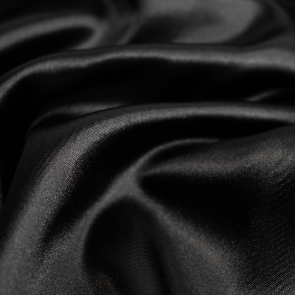 Satin Glänzend schwarz