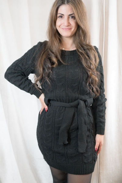 Zopf Strickkleid mit Bindegürtel schwarz
