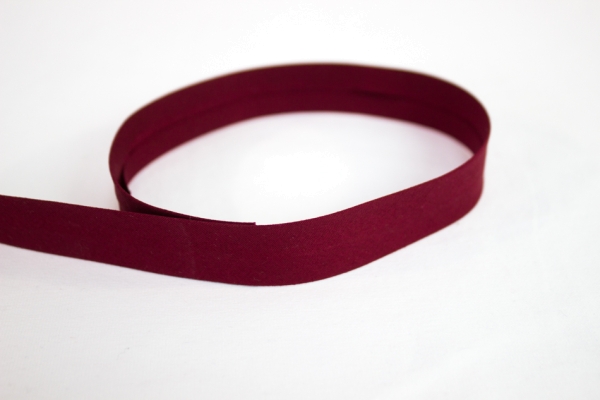 Elastisches Schrägband vorgefalzt bordeaux