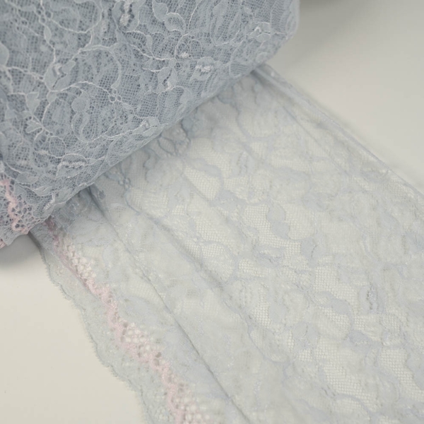 Spitzenborte 22cm Rosen hellblau