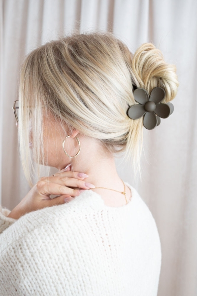 Haarklammer Blume braun