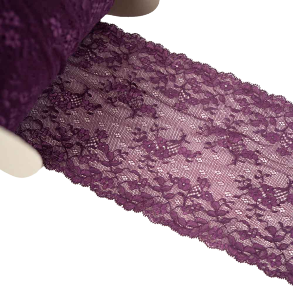 Elastische Spitzenborte Blumen 16,5cm lila
