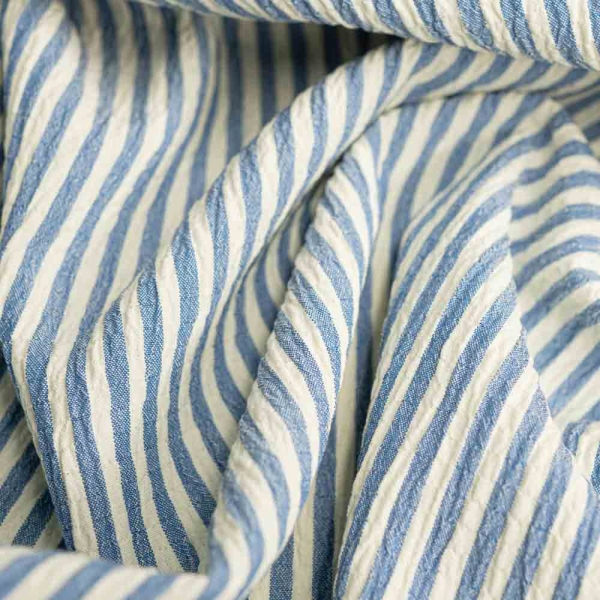 Viskosewebware Crinkle Streifen royalblau
