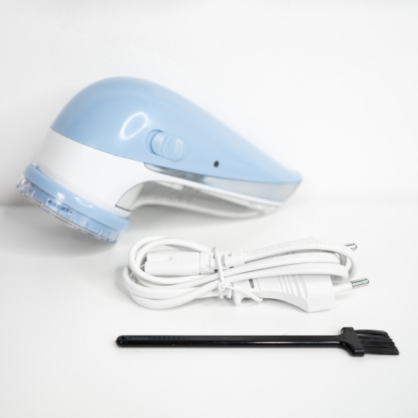 Fusselrasierer mit Akku weiß-hellblau