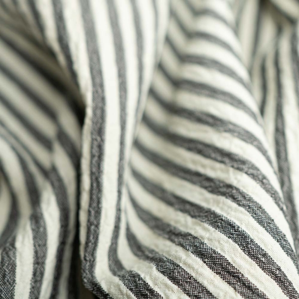 Viskosewebware Crinkle Streifen schwarz