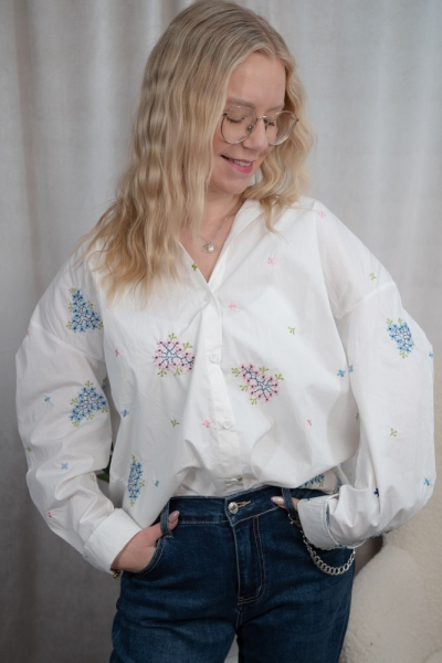 Baumwollbluse Stickerei Hortensien weiß