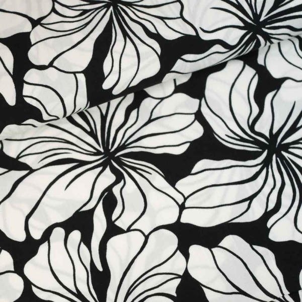 Viskosewebware tropische Blumen schwarz